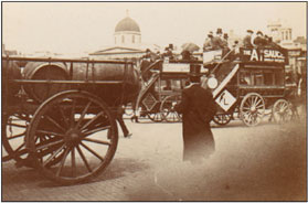 Carriages on Street Familyrelatives.com Carriages on Street